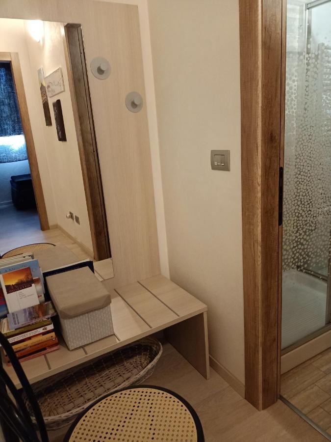 Appartement Vite Dipinte 1 Bilocale In Langa à Novello Extérieur photo