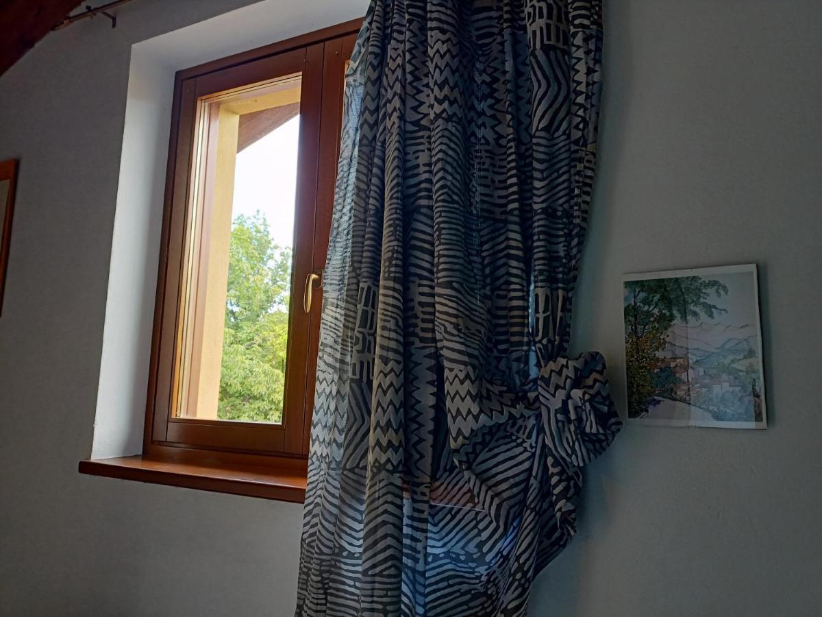 Appartement Vite Dipinte 1 Bilocale In Langa à Novello Extérieur photo