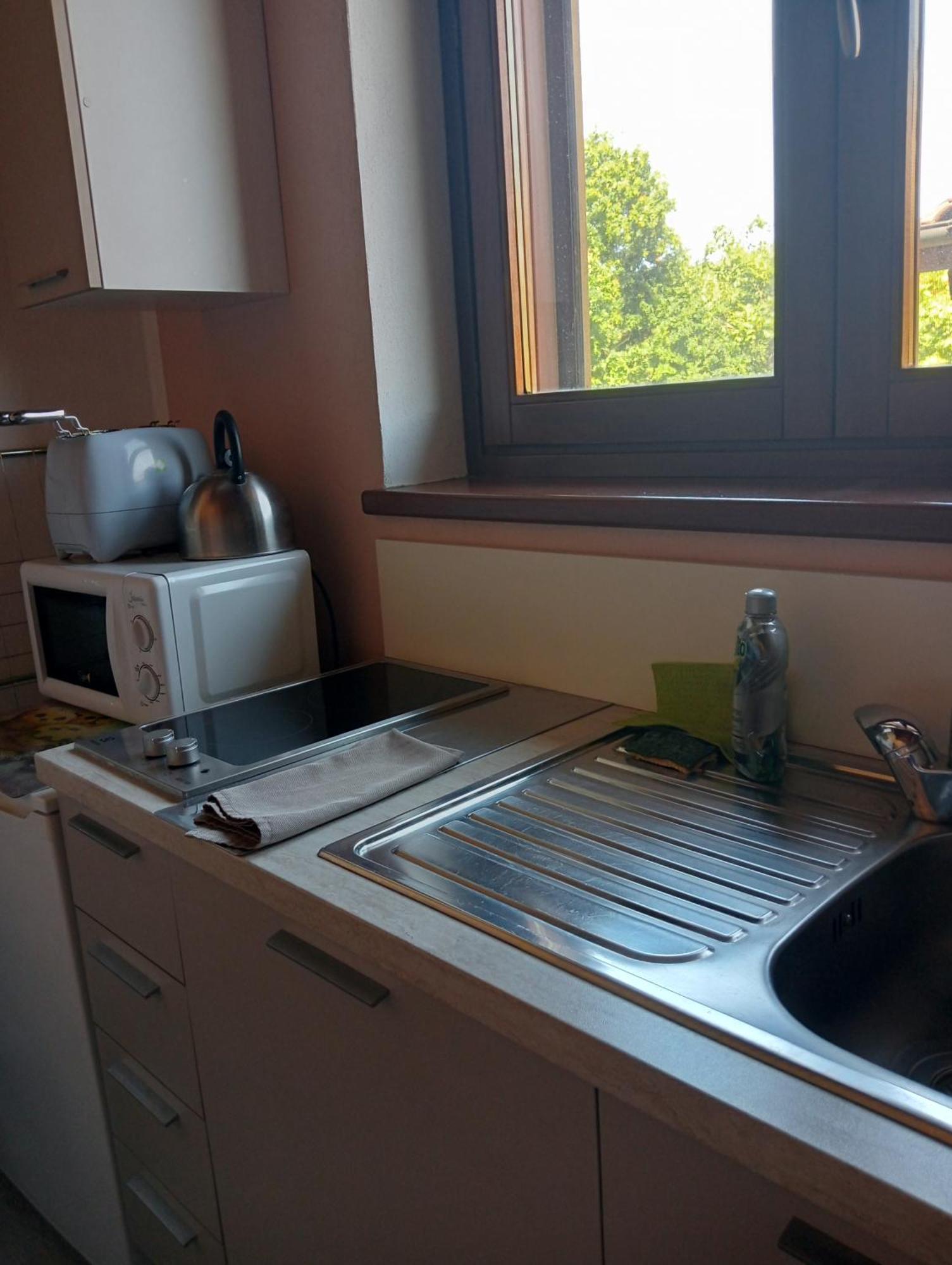 Appartement Vite Dipinte 1 Bilocale In Langa à Novello Extérieur photo